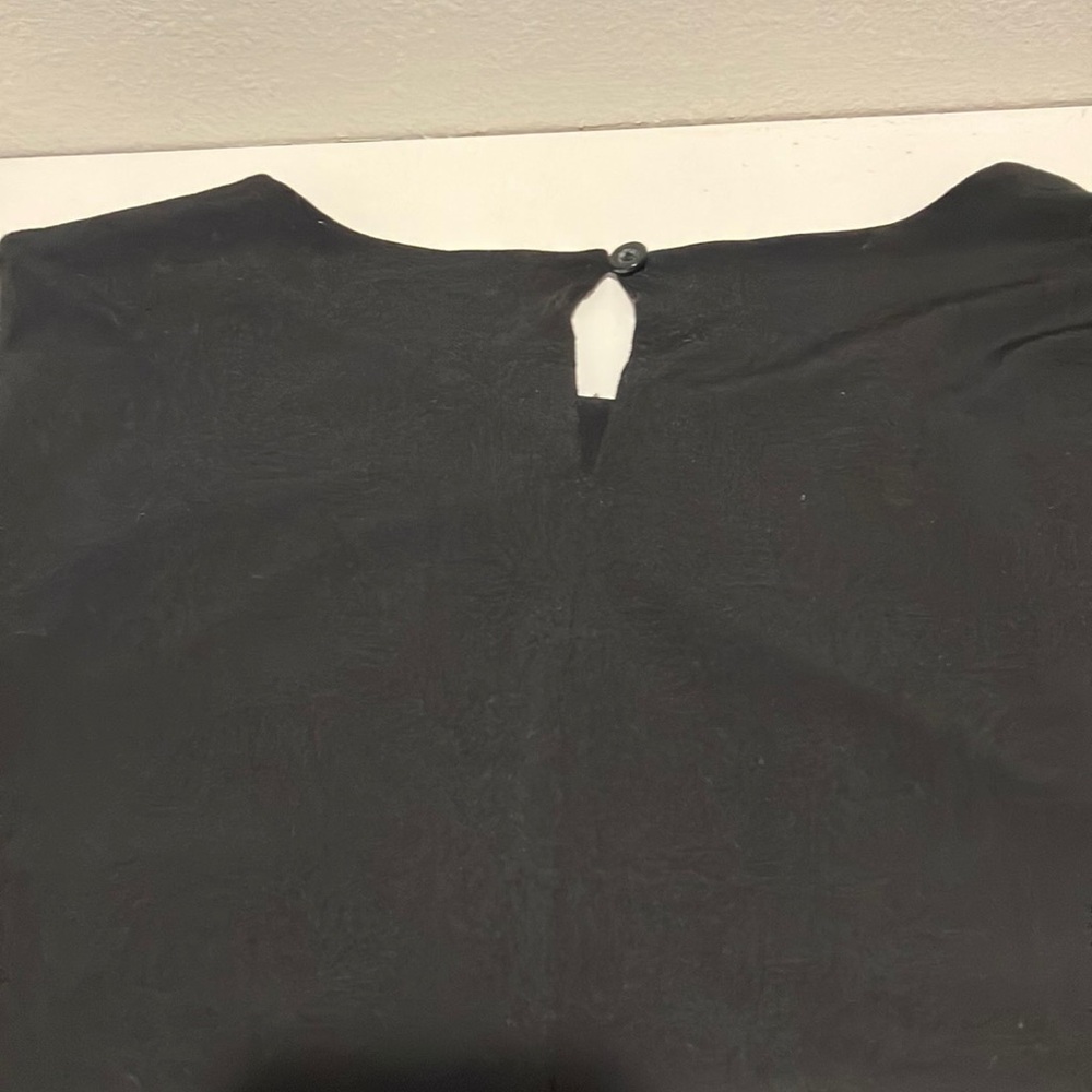Two Calvin tops - Picture 5 of 6
